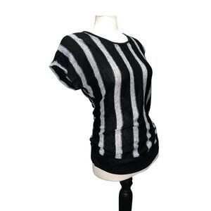 Tutta Bella Black & Gray Striped Short Sleeve Lightweight Knit Top Sz XL Womens